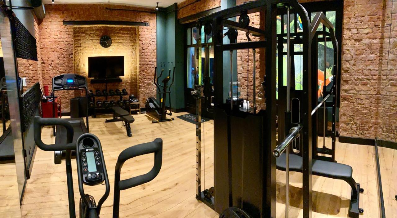 Ruz Hotels Istanbul Exterior photo The gym at the hotel