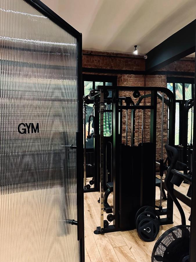 Ruz Hotels Istanbul Exterior photo The gym at the hotel