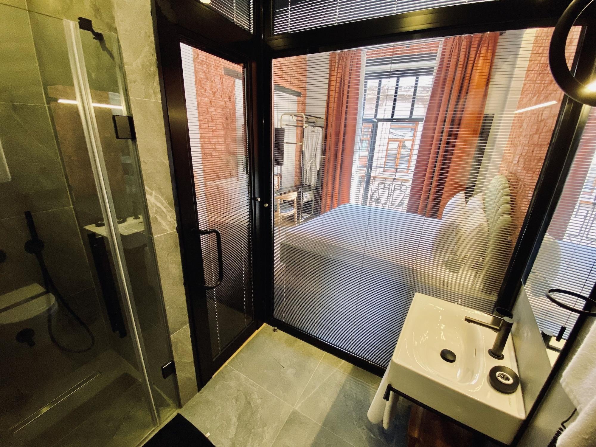 Ruz Hotels Istanbul Exterior photo Bathroom