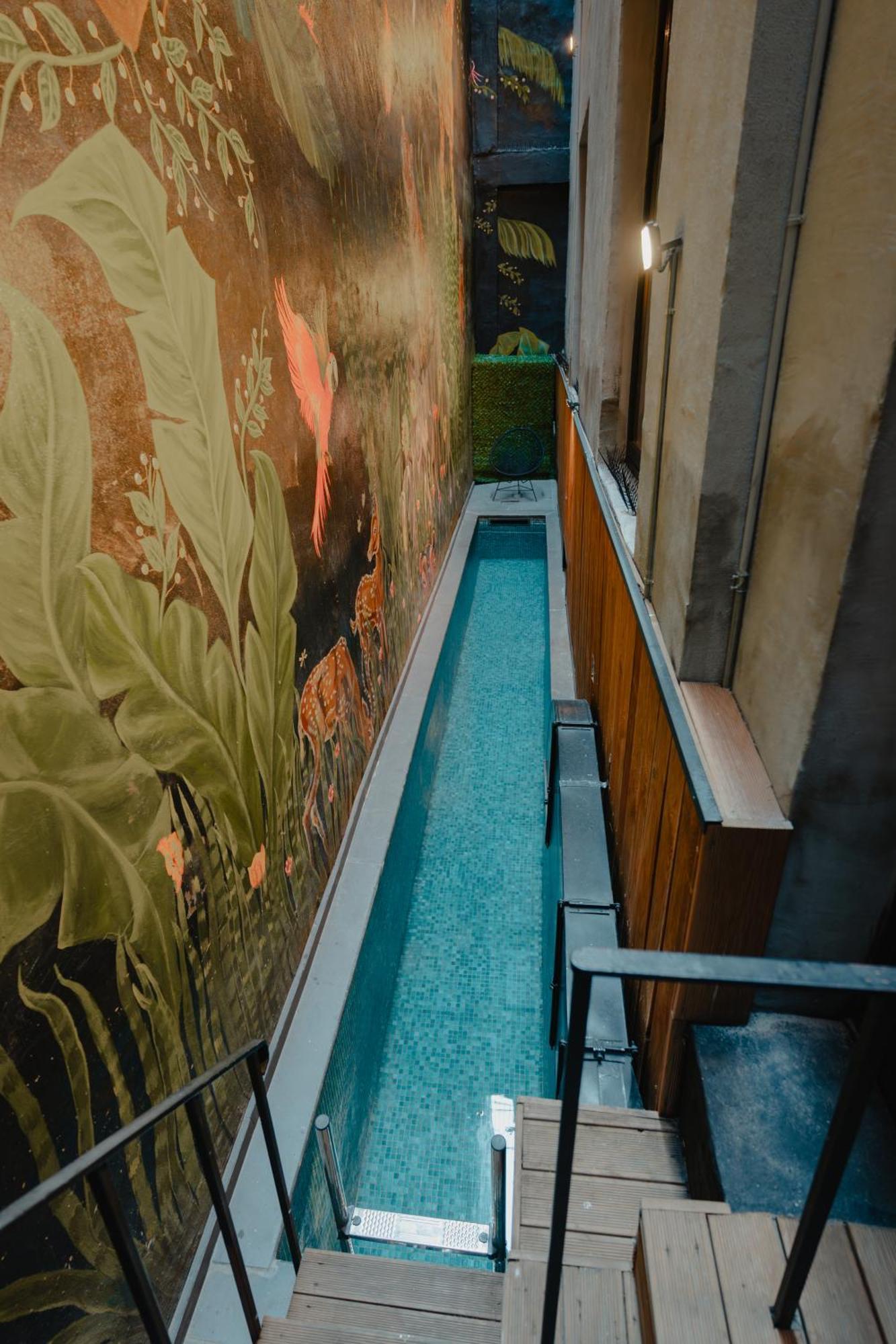 Ruz Hotels Istanbul Exterior photo The water feature